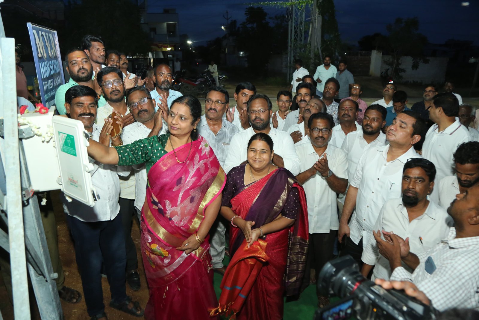 నల్లగొండలో రూ.10 లక్షలతో నూతన వీధిలైట్ల ప్రారంభం!