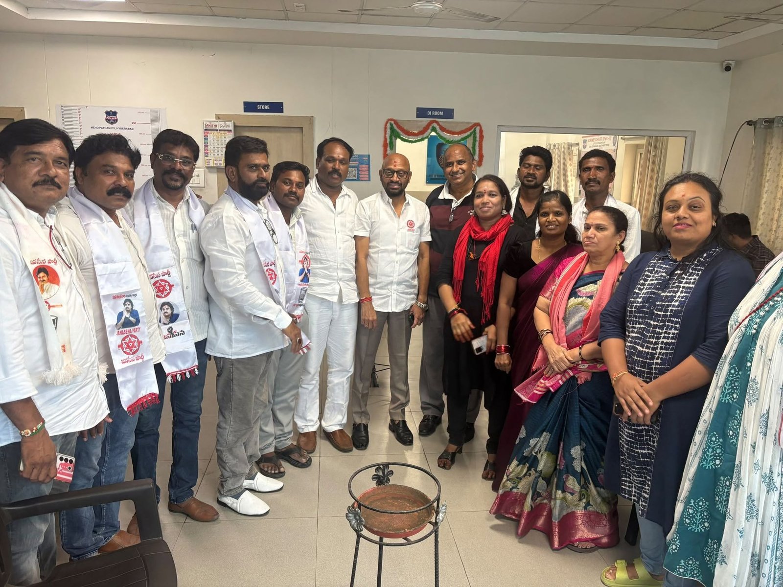 6 గ్యారెంటీలు, ప్రజా సమస్యలు, 22-A భూముల సమస్యపై ప్రభుత్వ వైఖరిని నిరసిస్తూ జనసేన అసెంబ్లీ ముట్టడి